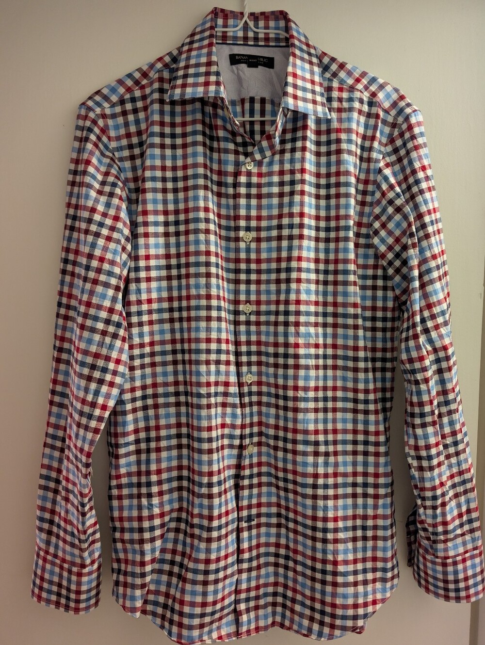 Banana Republic Men's Checked Button-Up Shirt in Red, Blue & White. Small